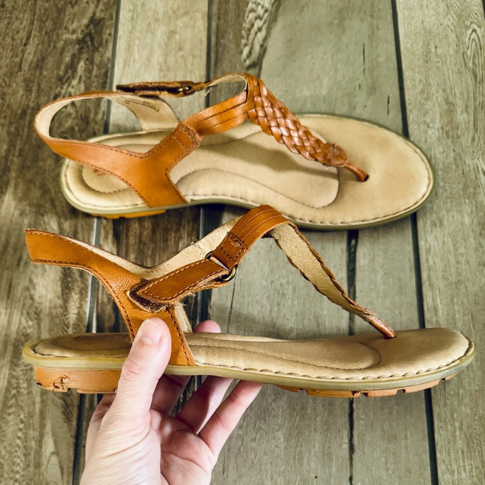BORN Yarrow Braided Leather Ankle T-Strap Flat Sandals, Cognac Tan sz. 8M - Picture 9 of 16